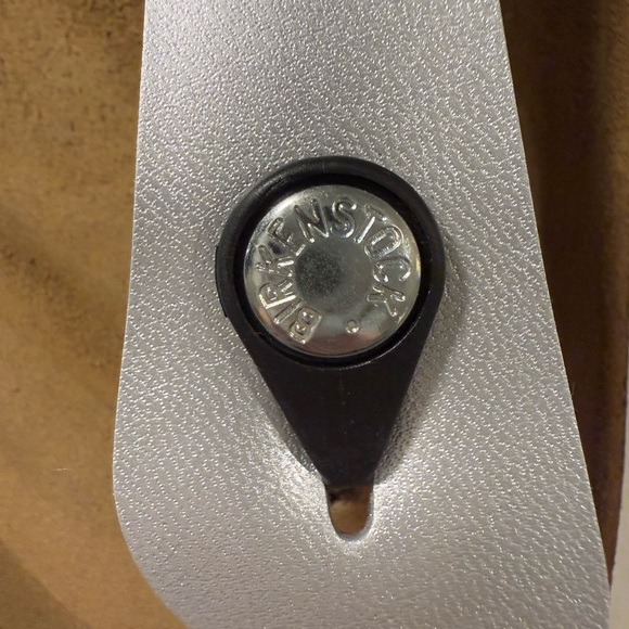 NWT BIRKENSTOCK Gizeh Silver Thongs Size 10 Narrow Fit,  EU 41 NEW With BOX - Picture 5 of 10